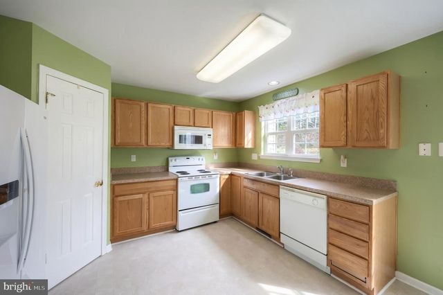 264 COUNTRY RIDGE DR, Red Lion, PA 17356