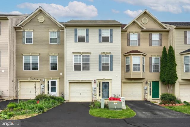 264 COUNTRY RIDGE DR, Red Lion, PA 17356