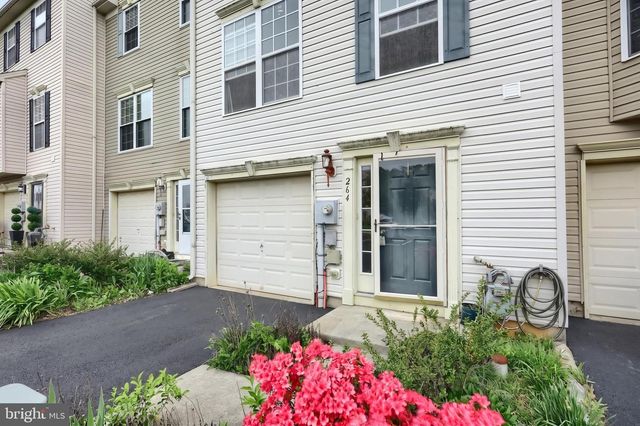 264 COUNTRY RIDGE DR, Red Lion, PA 17356