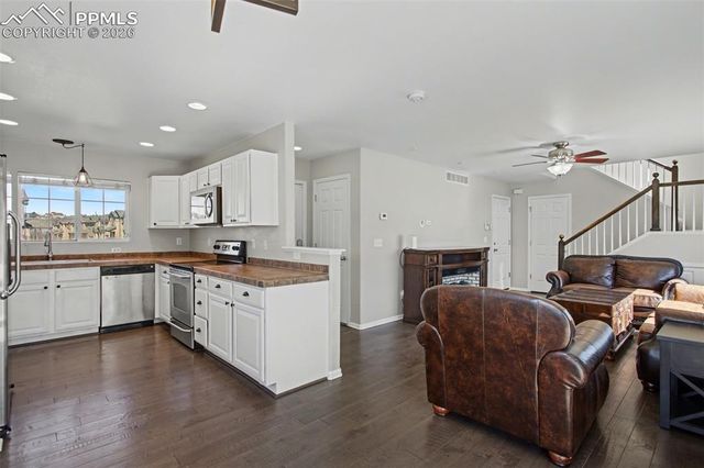 2143 Shady Aspen Drive, Colorado Springs, CO 80921