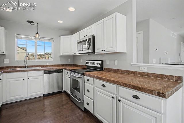 2143 Shady Aspen Drive, Colorado Springs, CO 80921