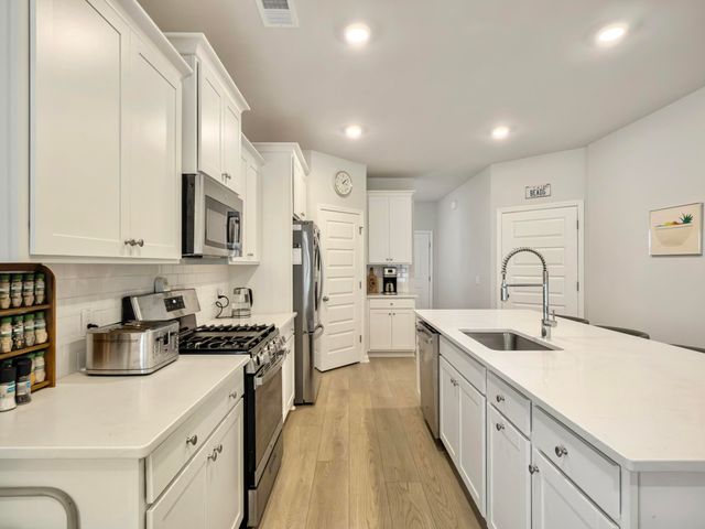 1027 Sagegrass Street, Summerville, SC 29485
