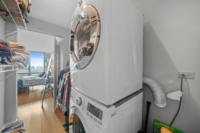 2 E Erie Street 2806, Chicago, IL 60611