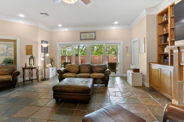 12182 Indigo Dr, St Francisville, LA 70775