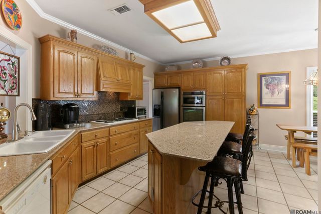 12182 Indigo Dr, St Francisville, LA 70775