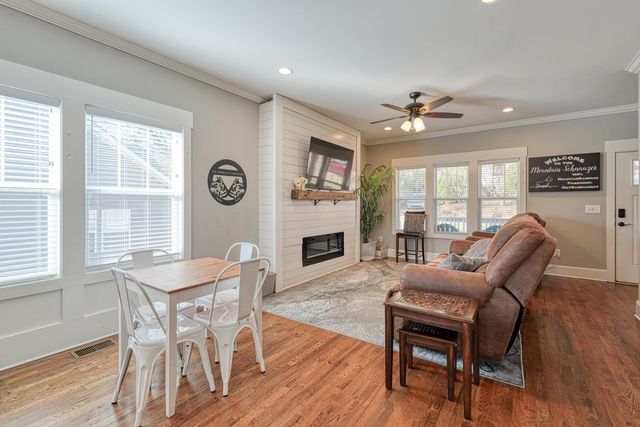 35 Burgess Avenue, Greenville, SC 29609