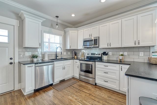 35 Burgess Avenue, Greenville, SC 29609