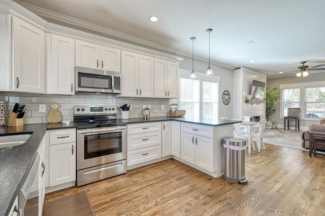 35 Burgess Avenue, Greenville, SC 29609