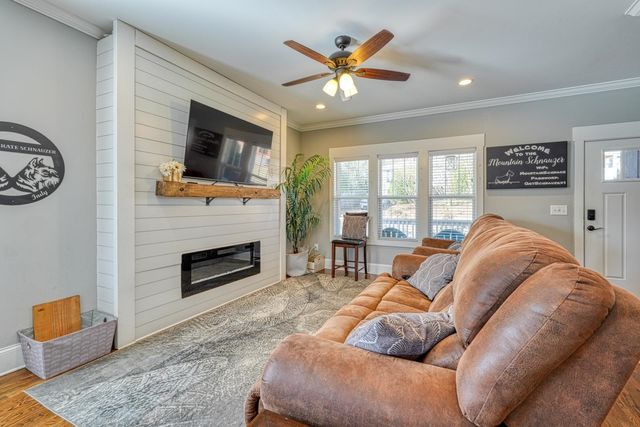 35 Burgess Avenue, Greenville, SC 29609