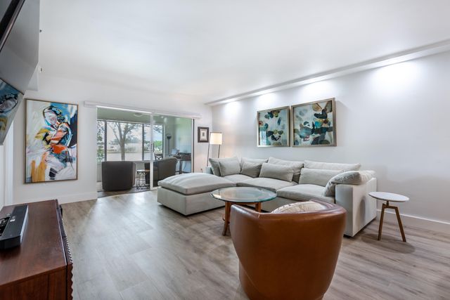 6096 Huntwick Terrace 303, Delray Beach, FL 33484