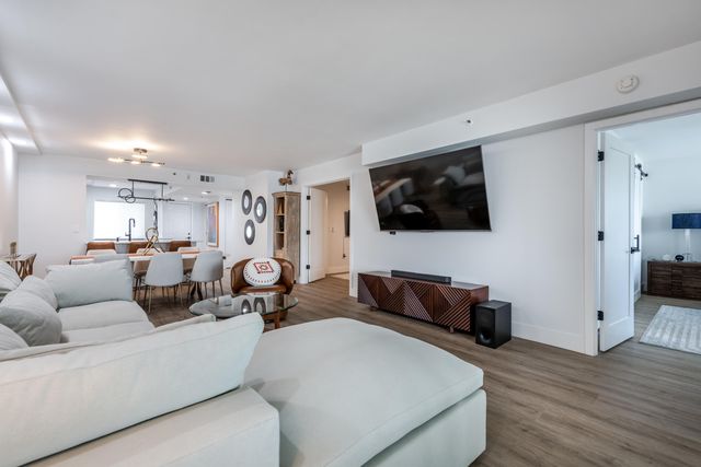 6096 Huntwick Terrace 303, Delray Beach, FL 33484