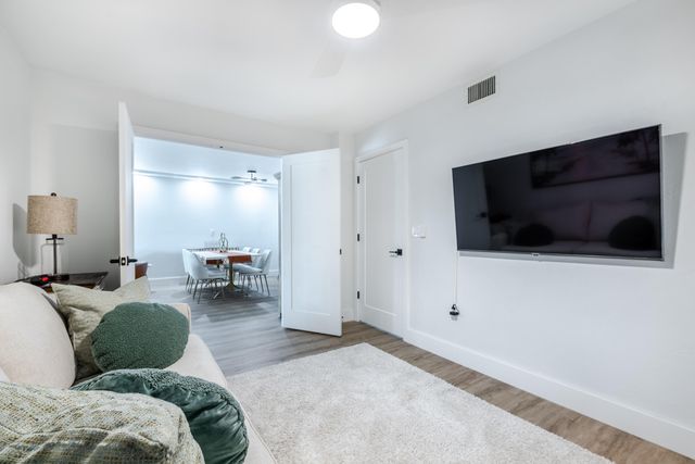 6096 Huntwick Terrace 303, Delray Beach, FL 33484