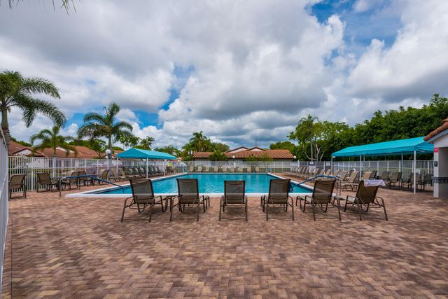 6096 Huntwick Terrace 303, Delray Beach, FL 33484