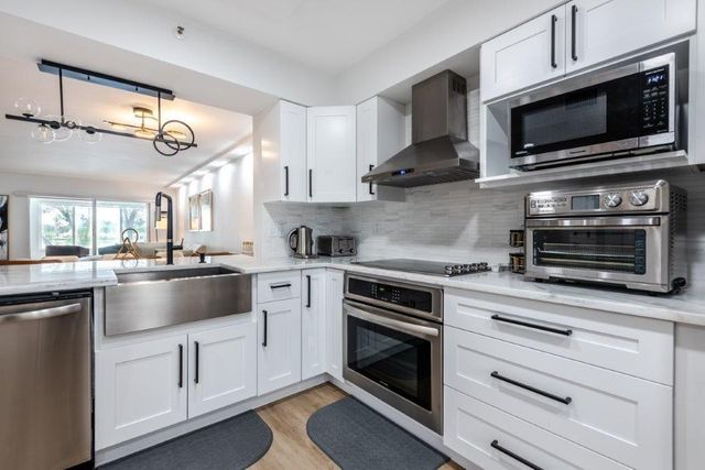 6096 Huntwick Terrace 303, Delray Beach, FL 33484