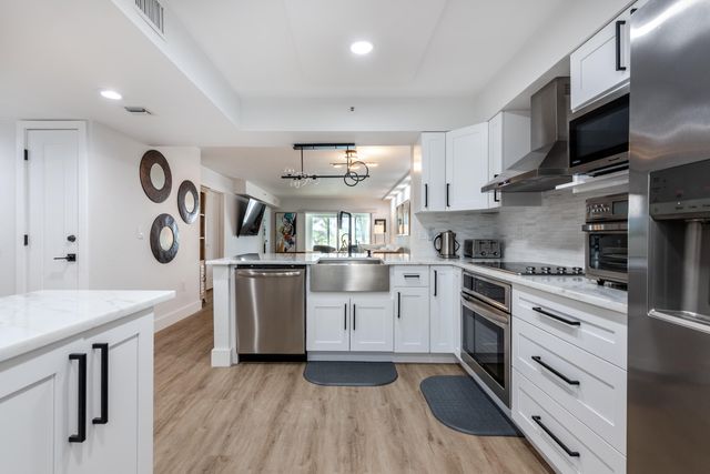 6096 Huntwick Terrace 303, Delray Beach, FL 33484