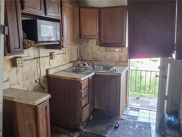 249 E 16th Ave, Homestead, PA 15120