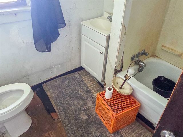 249 E 16th Ave, Homestead, PA 15120
