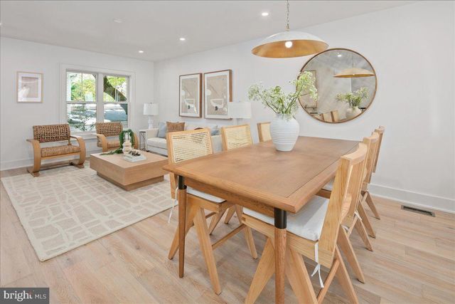 915 N IRVING ST, Arlington, VA 22201