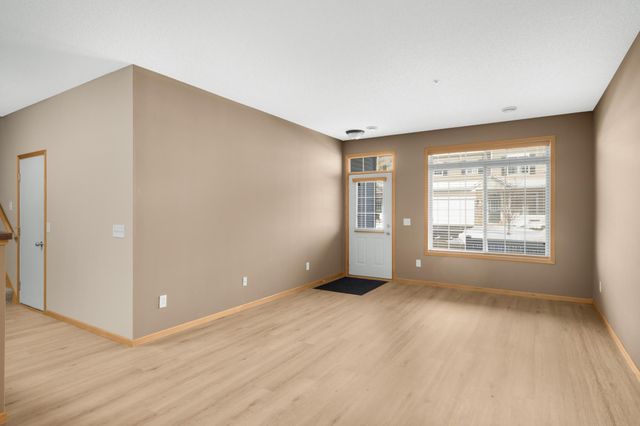 4901 Bisset Lane, Inver Grove Heights, MN 55076