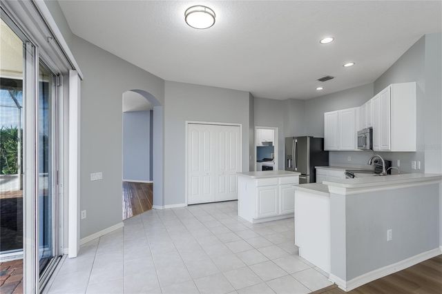 5402 SPECTACULAR BID DRIVE, Wesley Chapel, FL 33544