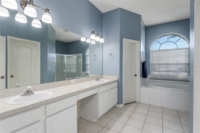 5402 SPECTACULAR BID DRIVE, Wesley Chapel, FL 33544