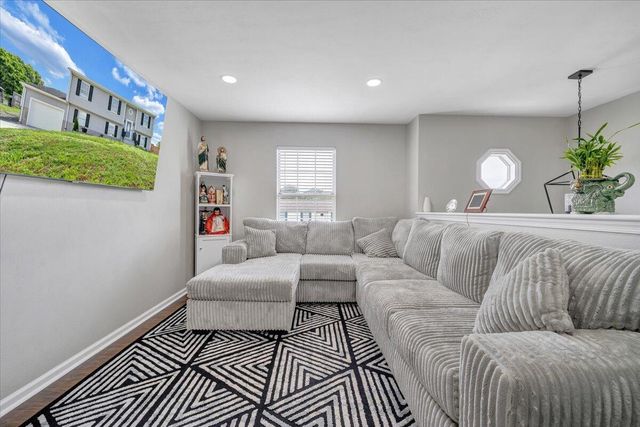 901 Samantha CIR, Roanoke, VA 24019