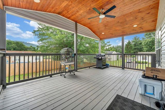 901 Samantha CIR, Roanoke, VA 24019