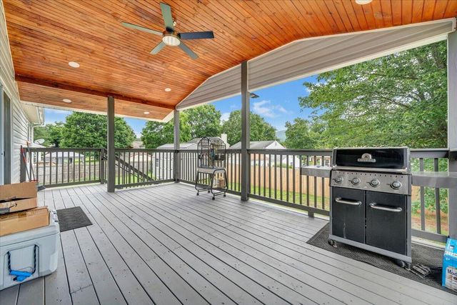 901 Samantha CIR, Roanoke, VA 24019