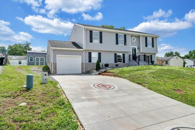 901 Samantha CIR, Roanoke, VA 24019