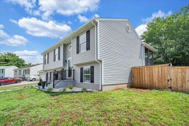 901 Samantha CIR, Roanoke, VA 24019