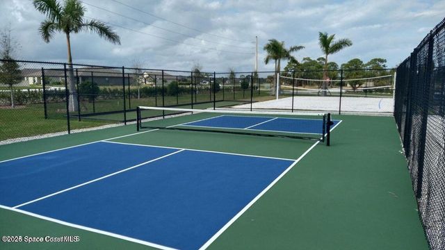 5072 Alabaster Drive, Grant-valkaria, FL 32949