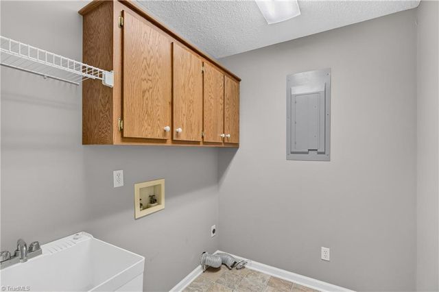 5963 Southrock Street, Seagrove, NC 27341