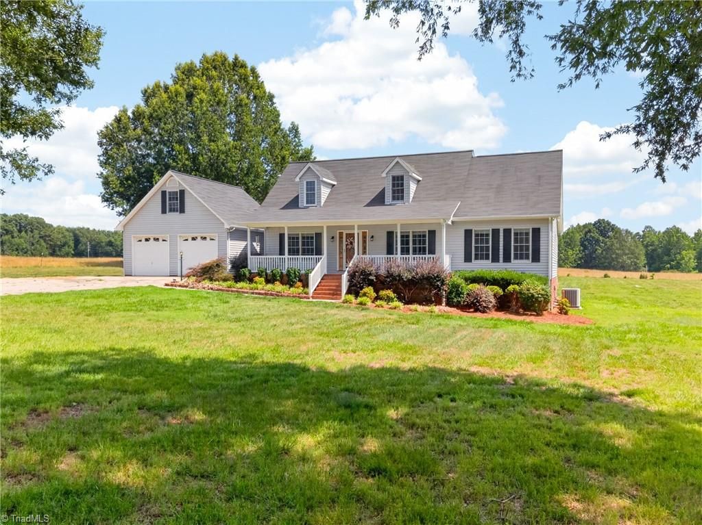 5963 Southrock Street, Seagrove, NC 27341