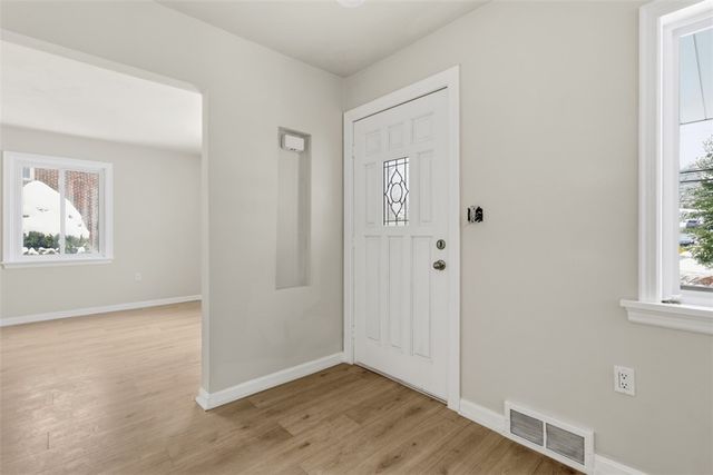 2531 South Park Road, Bethel Park, PA 15102