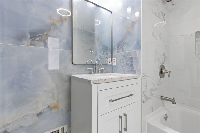 2531 South Park Road, Bethel Park, PA 15102