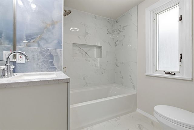 2531 South Park Road, Bethel Park, PA 15102