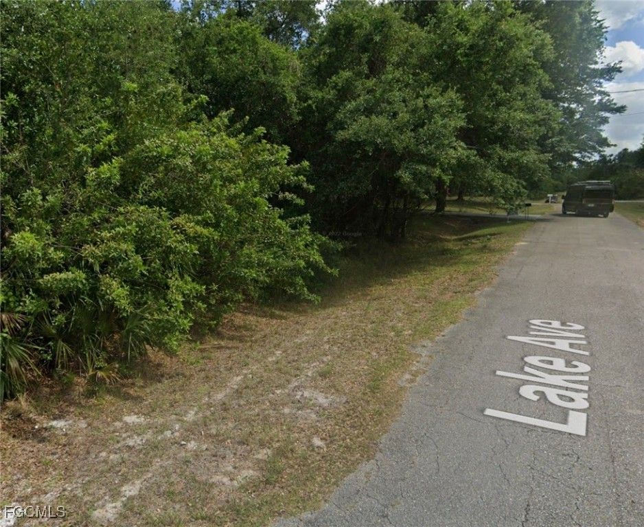 414 Lake AVE, Lehigh Acres, FL 33972