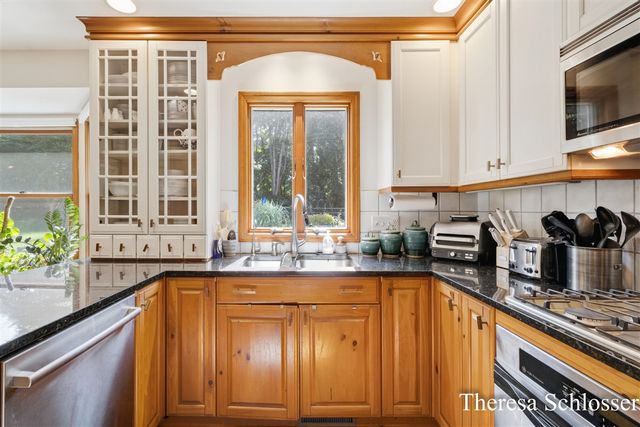 7976 Pine Edge Court, Alto, MI 49302