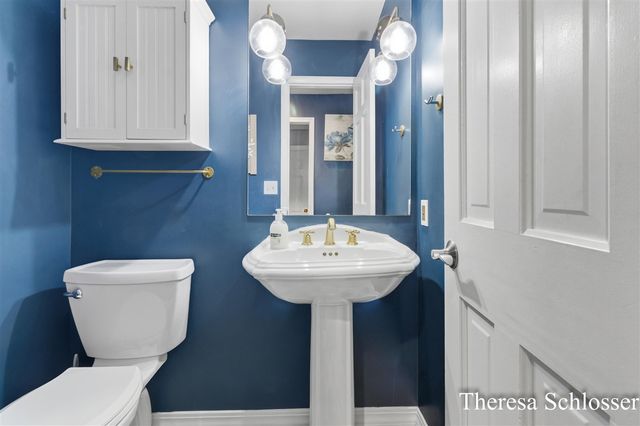 7976 Pine Edge Court, Alto, MI 49302