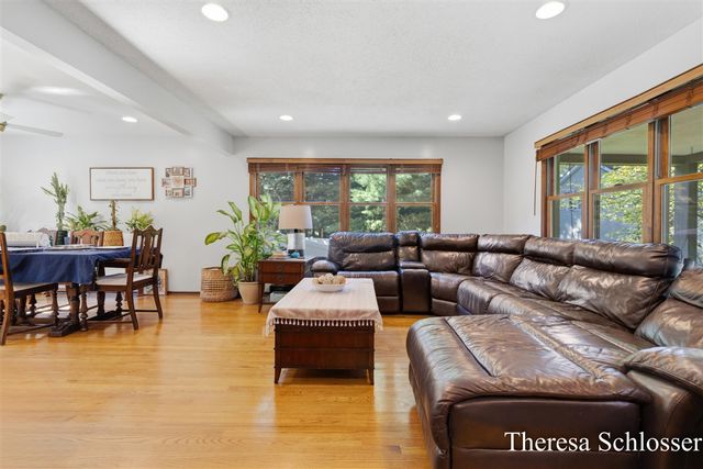 7976 Pine Edge Court, Alto, MI 49302