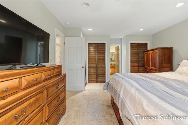 7976 Pine Edge Court, Alto, MI 49302