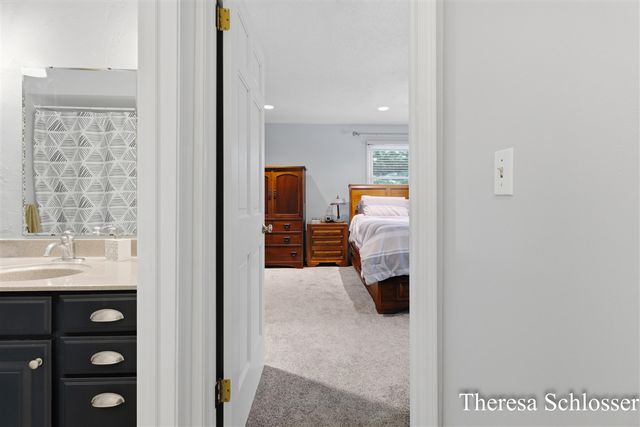7976 Pine Edge Court, Alto, MI 49302