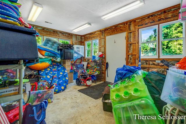 7976 Pine Edge Court, Alto, MI 49302
