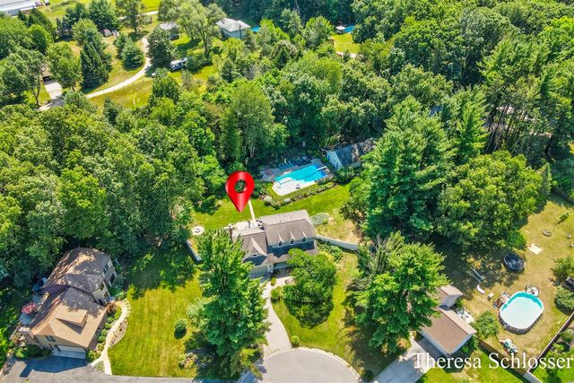 7976 Pine Edge Court, Alto, MI 49302