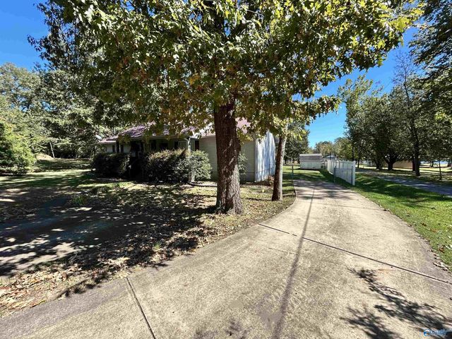 230 County Road 617, Cedar Bluff, AL 35959