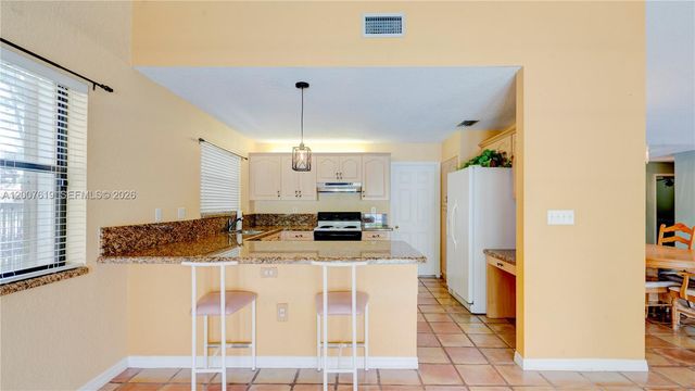 6255 Hawkes Bluff Ave, Davie, FL 33331