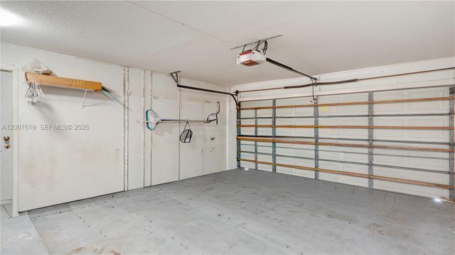 6255 Hawkes Bluff Ave, Davie, FL 33331