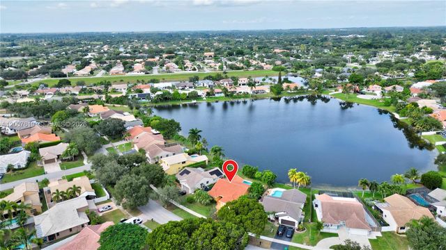 6255 Hawkes Bluff Ave, Davie, FL 33331