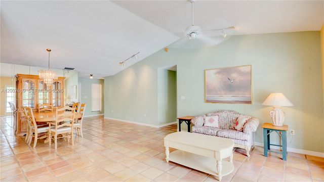6255 Hawkes Bluff Ave, Davie, FL 33331