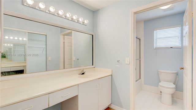 6255 Hawkes Bluff Ave, Davie, FL 33331